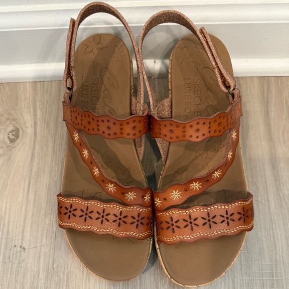 Skechers Cali Brown Leather Wedge Sandals – Comfort Luxe Foam – Approx Size 7.5 - Picture 5 of 6